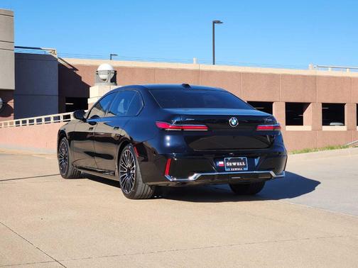 2025 BMW 740 i xDrive