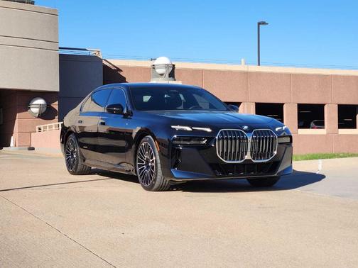 2025 BMW 740 i xDrive