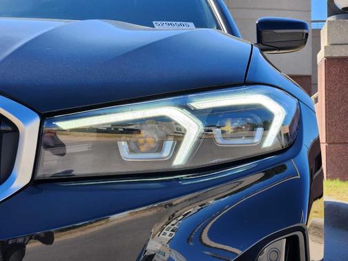 2025 BMW 330 i xDrive