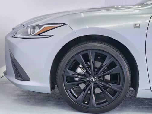 Iridium 2022 Lexus ES 350 F Sport
