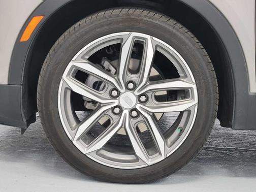 2023 Cadillac XT4 Sport