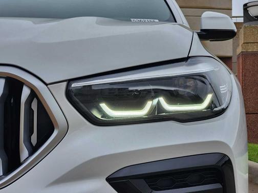 2023 BMW X6 xDrive40i