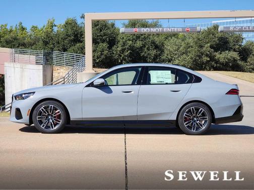 2026 BMW 530 i xDrive