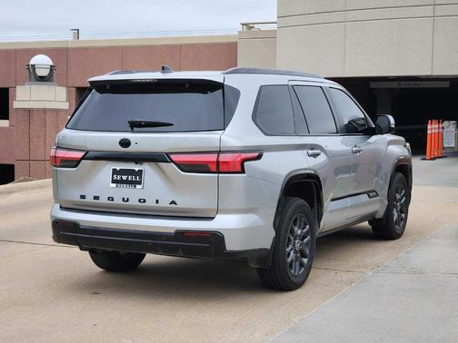 2024 Toyota Sequoia Platinum