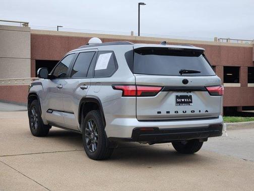 2024 Toyota Sequoia Platinum