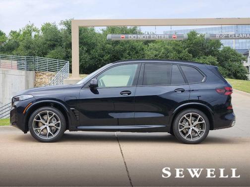Carbon Black Metallic 2026 BMW X5 PHEV xDrive50e