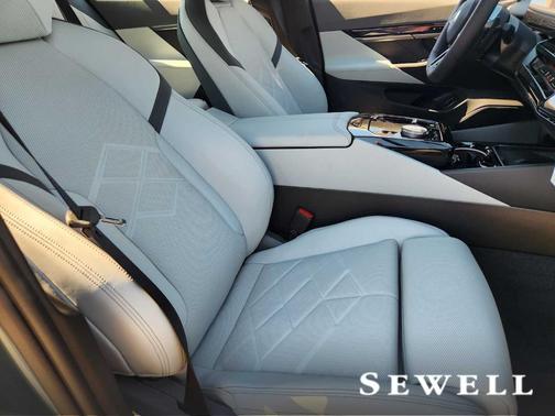 2026 BMW 550e xDrive