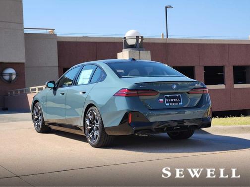 2026 BMW 550e xDrive