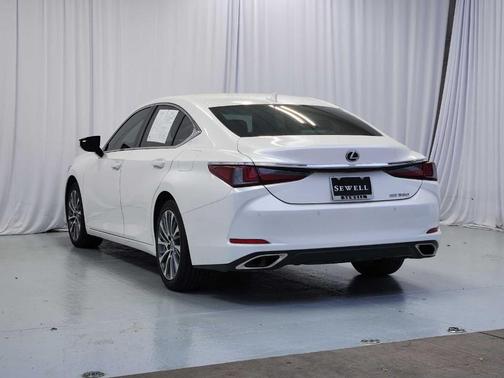 2019 Lexus ES 350 