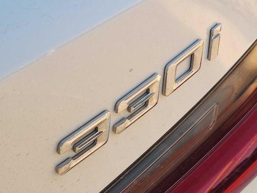 2024 BMW 330 i xDrive