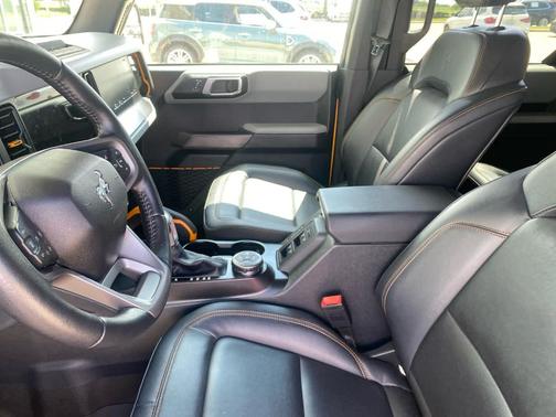 Cyber Orange Metallic Tricoat 2022 Ford Bronco Badlands