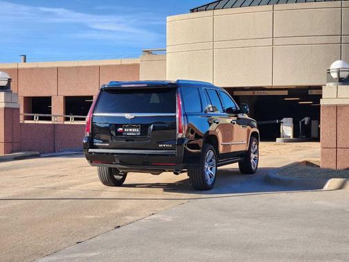 2018 Cadillac Escalade Premium Luxury