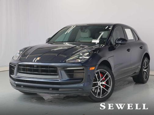Night Blue Metallic 2022 Porsche Macan S