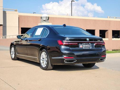 2020 BMW 740 i
