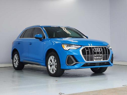 Turbo Blue 2023 Audi Q3 45 S line Premium