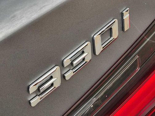2023 BMW 330 i