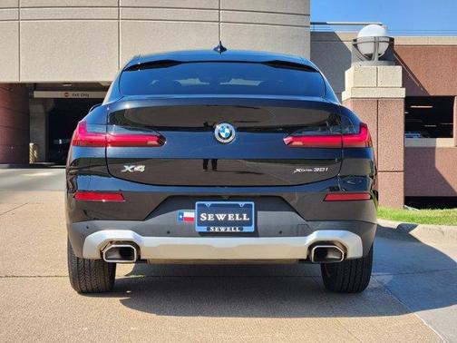 2024 BMW X4 xDrive30i