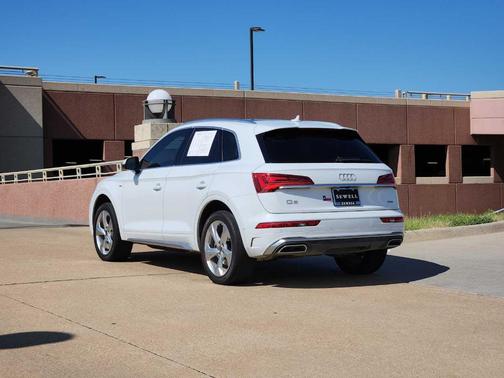 2022 Audi Q5 45 S line Prestige