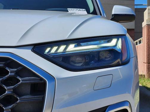 2022 Audi Q5 45 S line Prestige