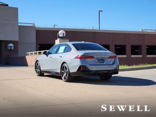 2026 BMW 530 i xDrive