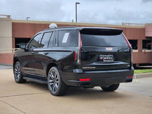 2023 Cadillac Escalade Sport
