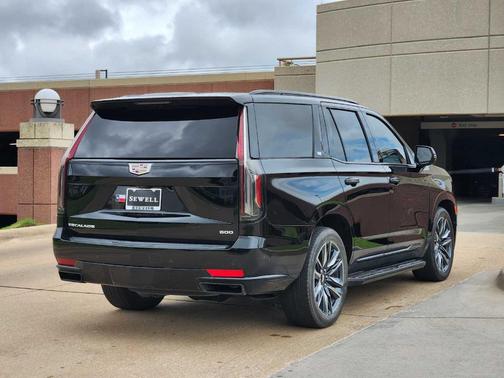 2023 Cadillac Escalade Sport