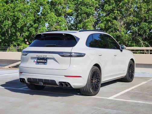 2023 Porsche Cayenne GTS