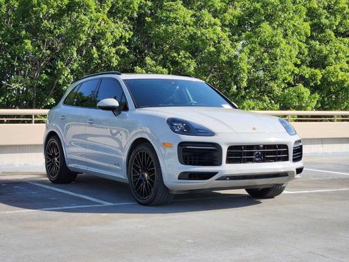2023 Porsche Cayenne GTS