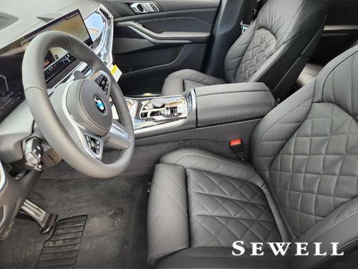 Black Sapphire Metallic 2026 BMW X5 xDrive40i