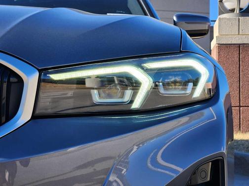 2023 BMW 330e xDrive