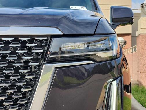 2022 Cadillac Escalade Premium Luxury