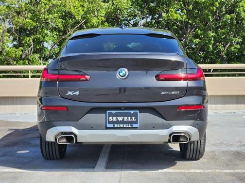 2024 BMW X4 xDrive30i