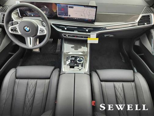 Black Sapphire Metallic 2026 BMW X7 M60i