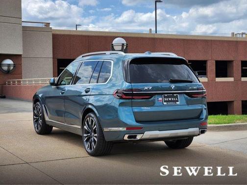 2025 BMW X7 xDrive40i