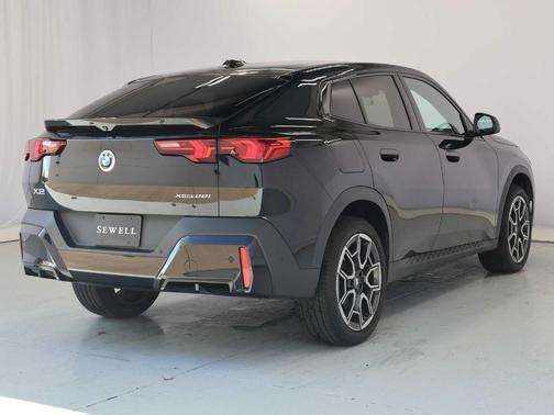 Jet Black 2025 BMW X2 xDrive28i
