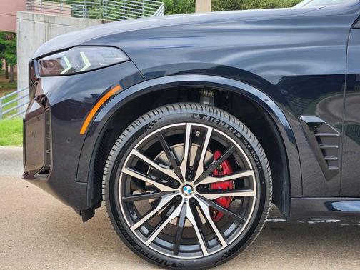 Carbon Black Metallic 2024 BMW X5 xDrive40i