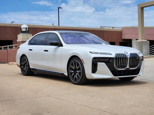 2024 BMW i7 M70