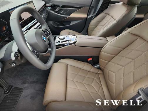 Dark Graphite Metallic 2026 BMW 530 i xDrive