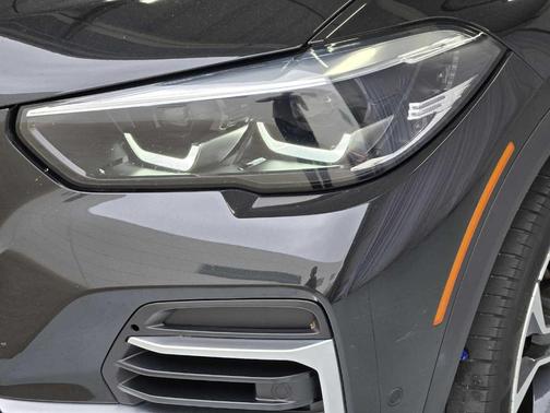 Black Sapphire Metallic 2023 BMW X5 sDrive40i