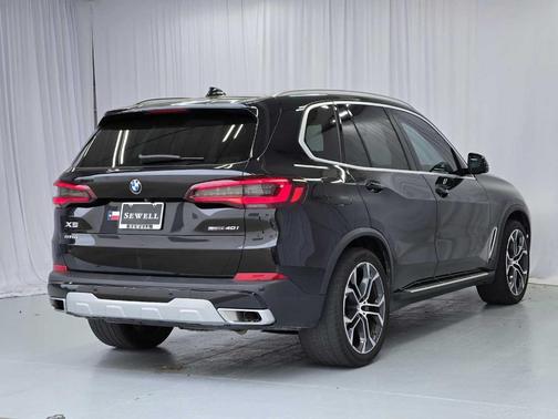 Black Sapphire Metallic 2023 BMW X5 sDrive40i