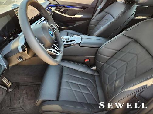 2026 BMW 550e xDrive