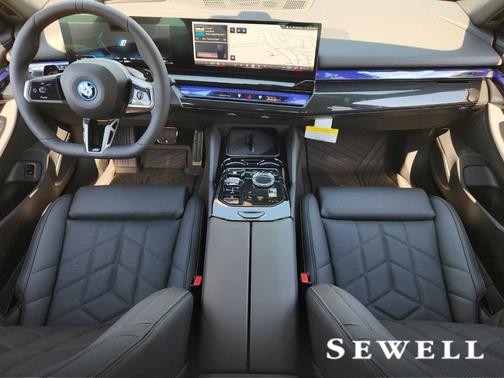 2026 BMW 550e xDrive