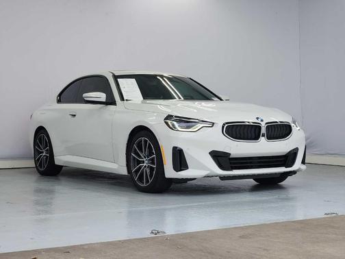 Alpine White 2025 BMW 230 i