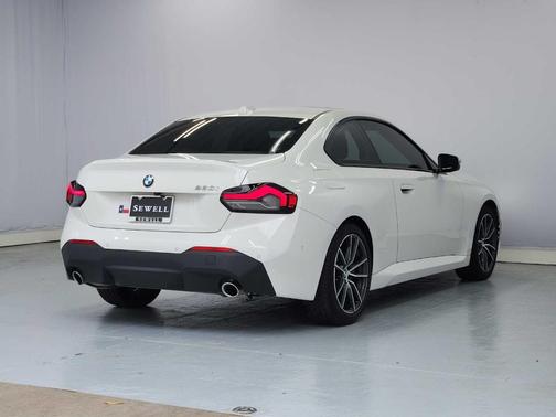 Alpine White 2025 BMW 230 i