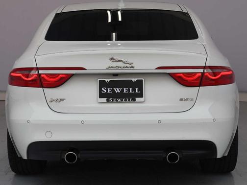 Polaris White 2016 Jaguar XF 35t R-Sport