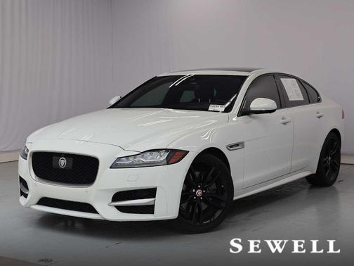 Polaris White 2016 Jaguar XF 35t R-Sport