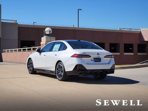 2026 BMW 550e xDrive