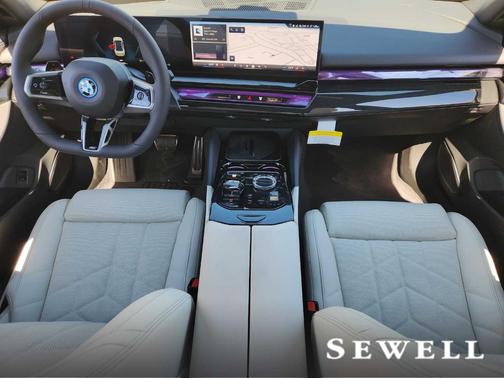 2026 BMW 550e xDrive