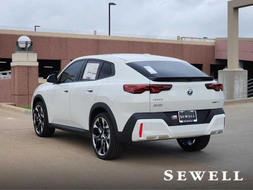 2025 BMW X2 xDrive28i