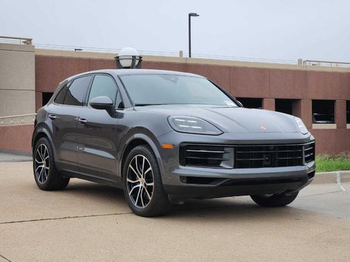 2024 Porsche Cayenne Base